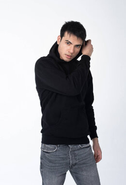 Чёрное мужское худи Чёрное мужское худи