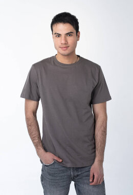 Серая мужская футболка Серая мужская футболка